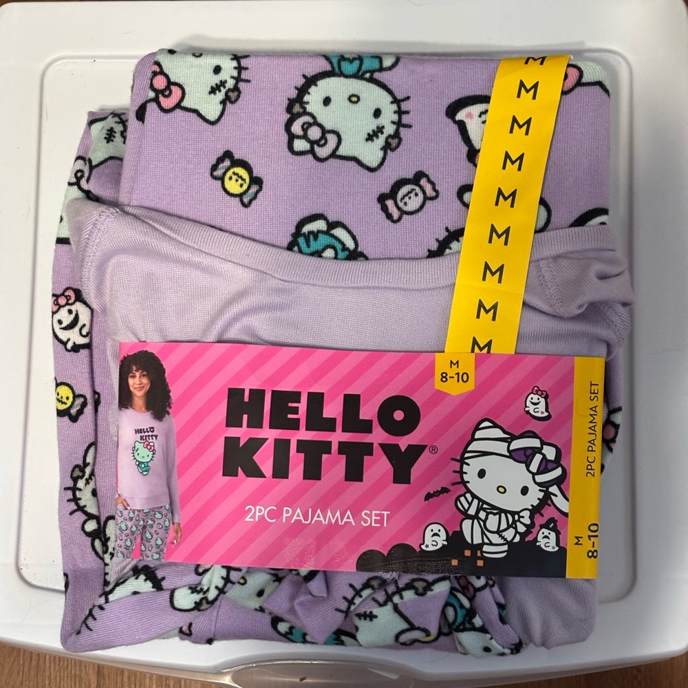 Hello Kitty Lavender Pajama Set Size M NWT